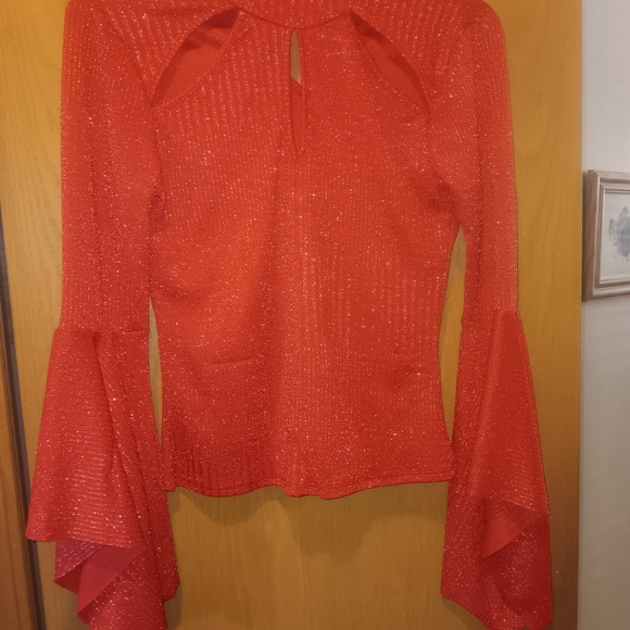 VENUS Tops - Womens Size Medium, VENUS Sparkling Red Blouse with Flared Sleeves